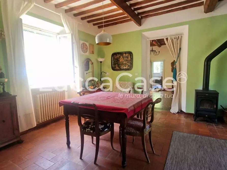 Immagine 10 di Casa colonica in vendita  a Capannori