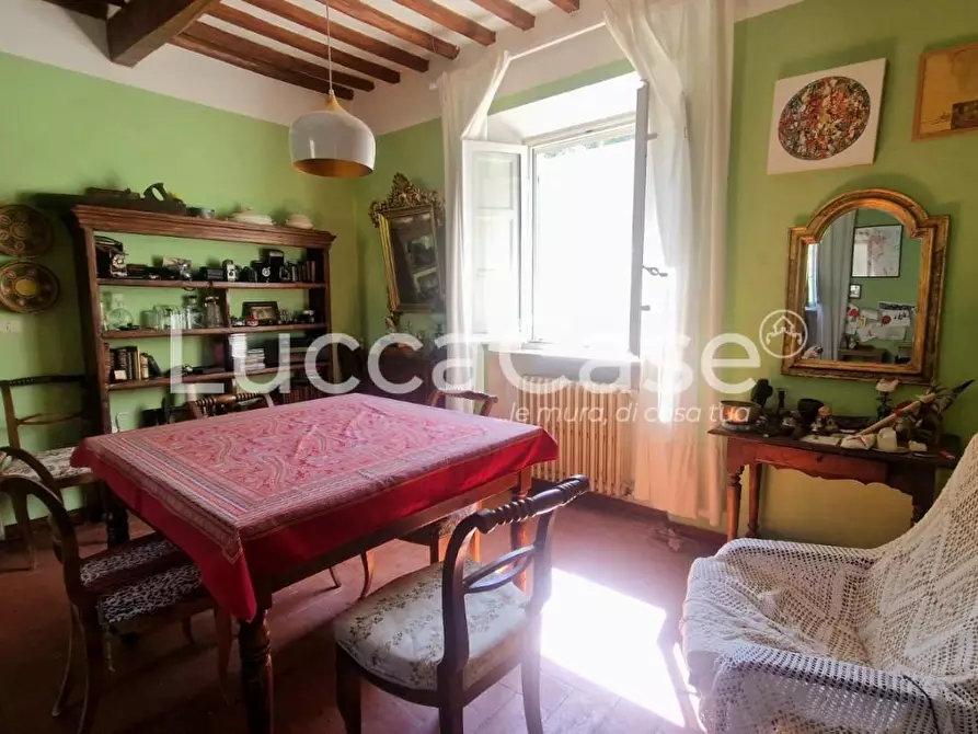 Immagine 9 di Casa colonica in vendita  a Capannori