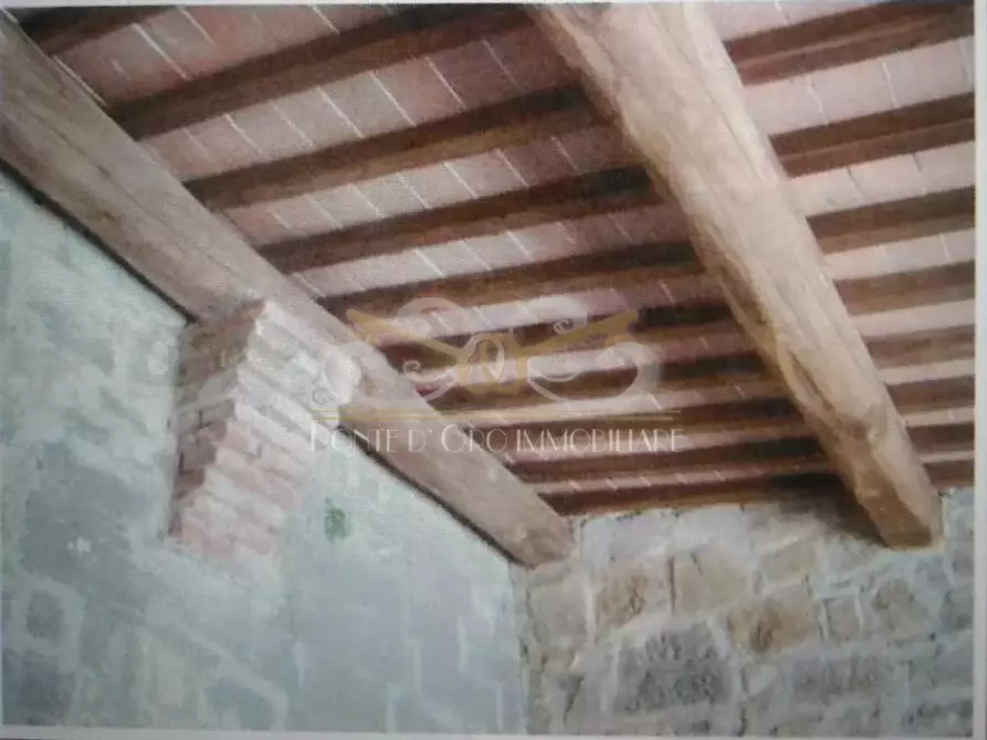 Immagine 9 di Rustico / casale in vendita  a Radicondoli