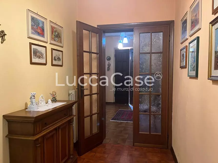 Immagine 19 di Villa in vendita  a Porcari