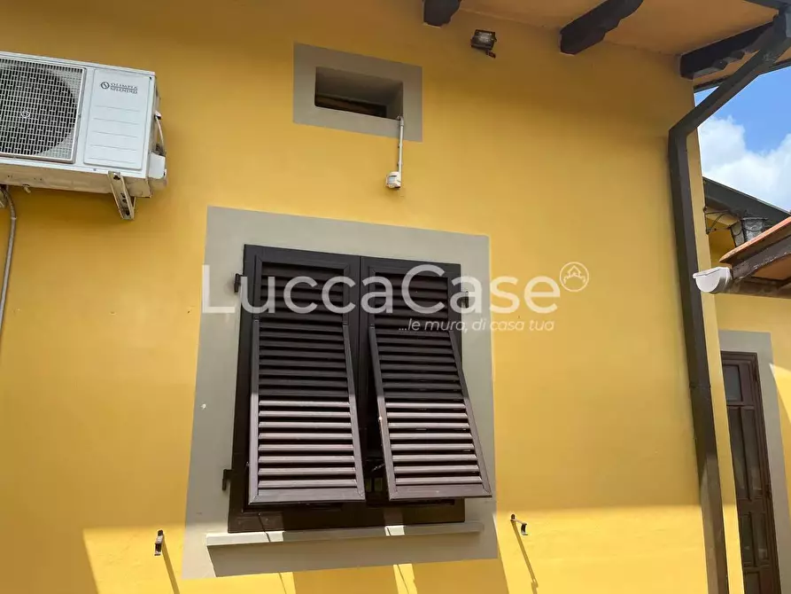 Immagine 29 di Villa in vendita  a Porcari