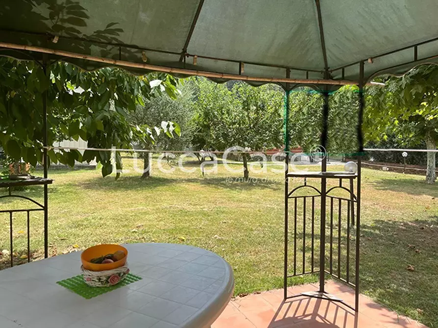 Immagine 8 di Villa in vendita  a Porcari