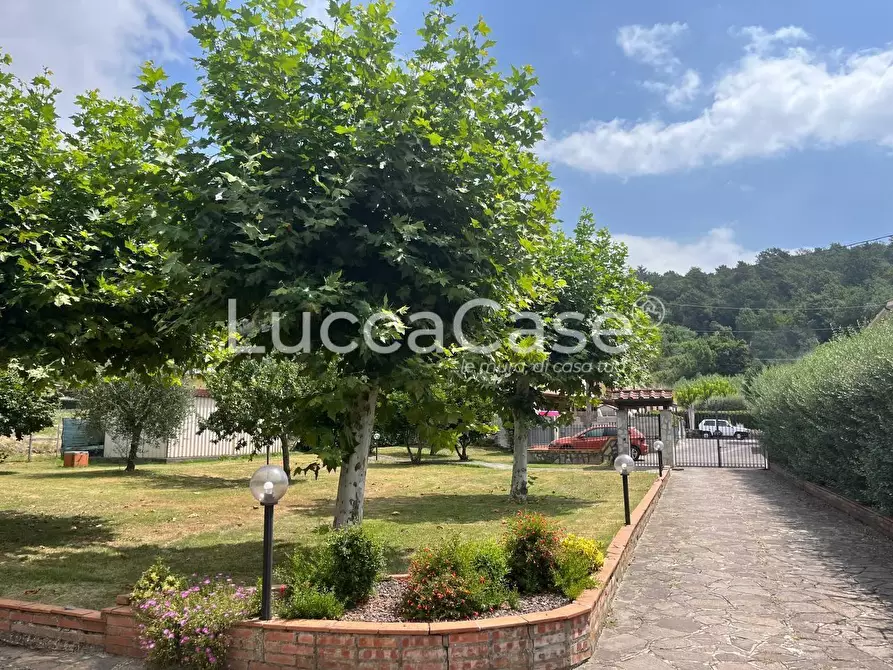 Immagine 29 di Villa in vendita  a Porcari