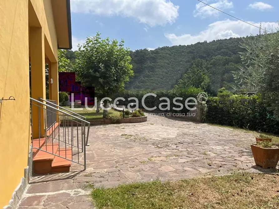 Immagine 4 di Villa in vendita  a Porcari