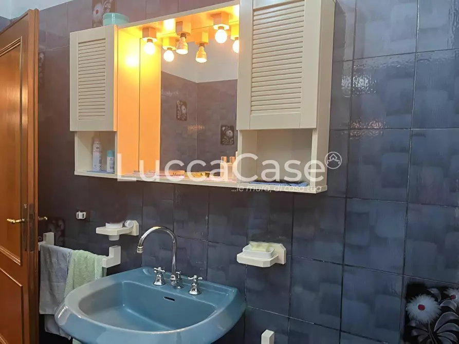 Immagine 28 di Villa in vendita  a Porcari