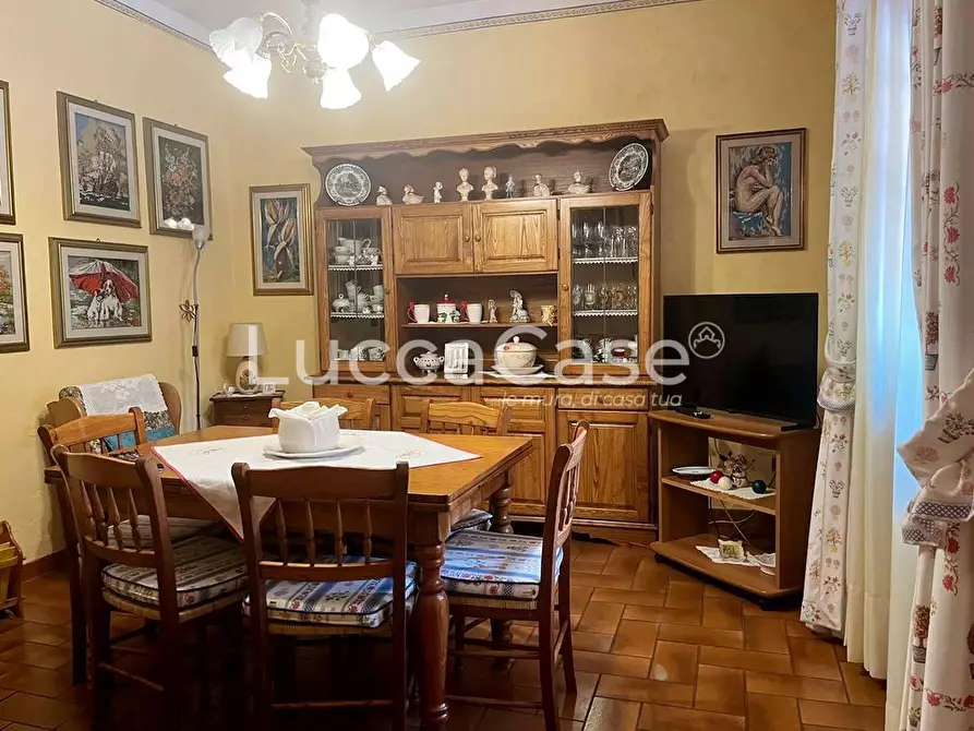 Immagine 10 di Villa in vendita  a Porcari