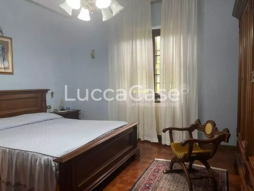 Immagine 21 di Villa in vendita  a Porcari