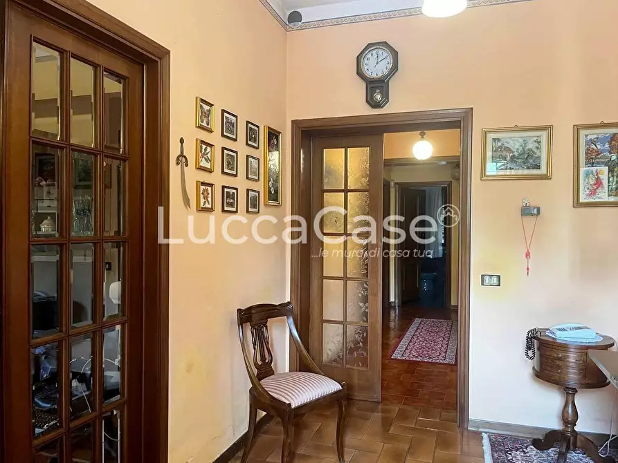 Immagine 9 di Villa in vendita  a Porcari