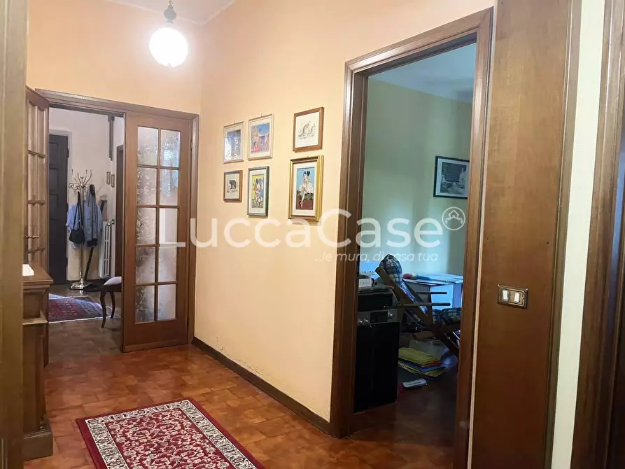 Immagine 18 di Villa in vendita  a Porcari