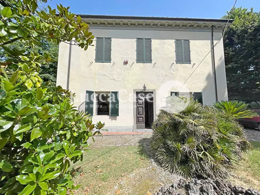 Immagine 1 di Immobile di prestigio in vendita  a Lucca