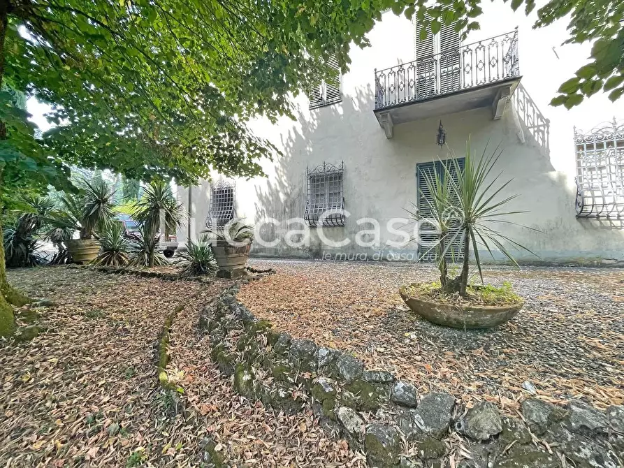 Immagine 11 di Immobile di prestigio in vendita  a Lucca