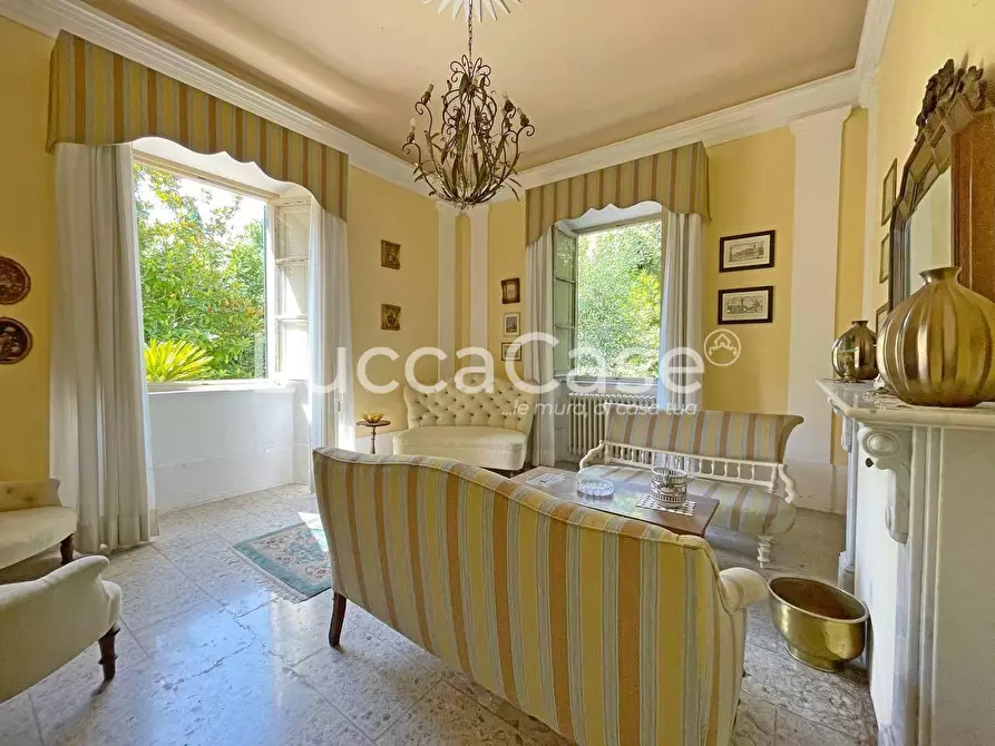 Immagine 4 di Immobile di prestigio in vendita  a Lucca