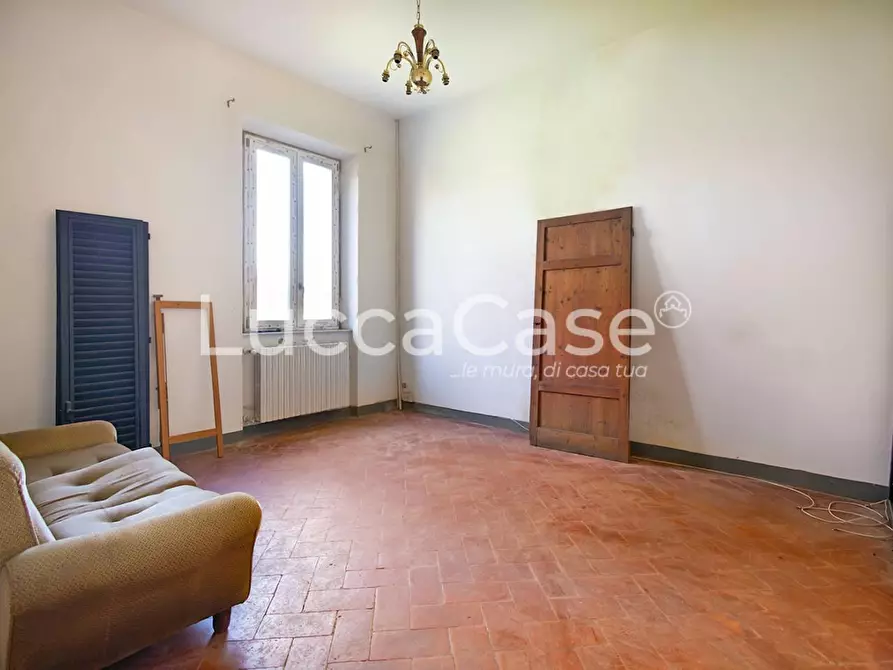 Immagine 24 di Villa in vendita  a Capannori