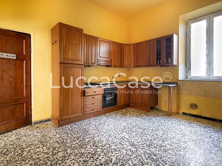 Immagine 20 di Villa in vendita  a Capannori