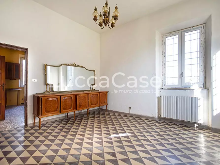 Immagine 13 di Villa in vendita  a Capannori