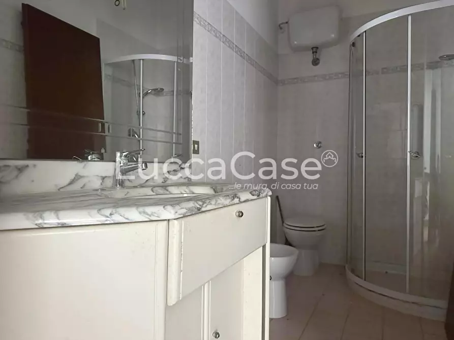 Immagine 13 di Villa in vendita  a Capannori