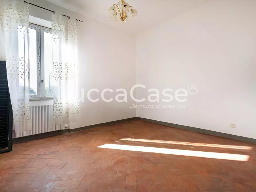 Immagine 22 di Villa in vendita  a Capannori