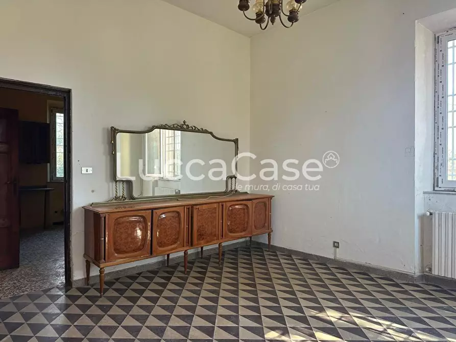 Immagine 8 di Villa in vendita  a Capannori