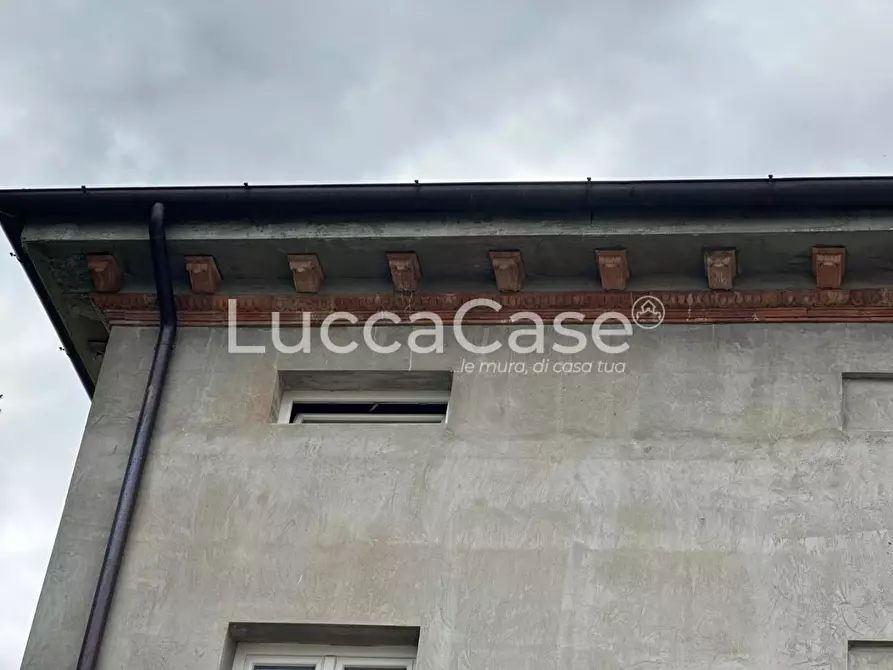 Immagine 32 di Villa in vendita  a Capannori