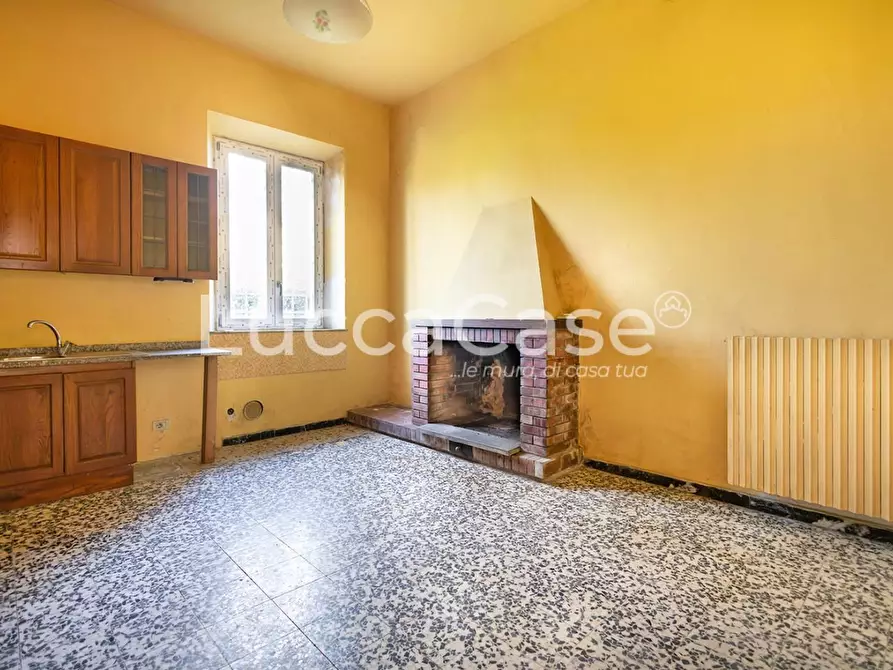 Immagine 21 di Villa in vendita  a Capannori