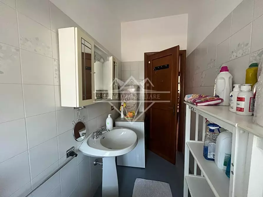 Immagine 16 di Casa bifamiliare in vendita  a Massa