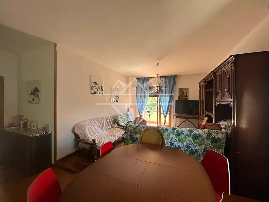 Immagine 4 di Casa bifamiliare in vendita  a Massa