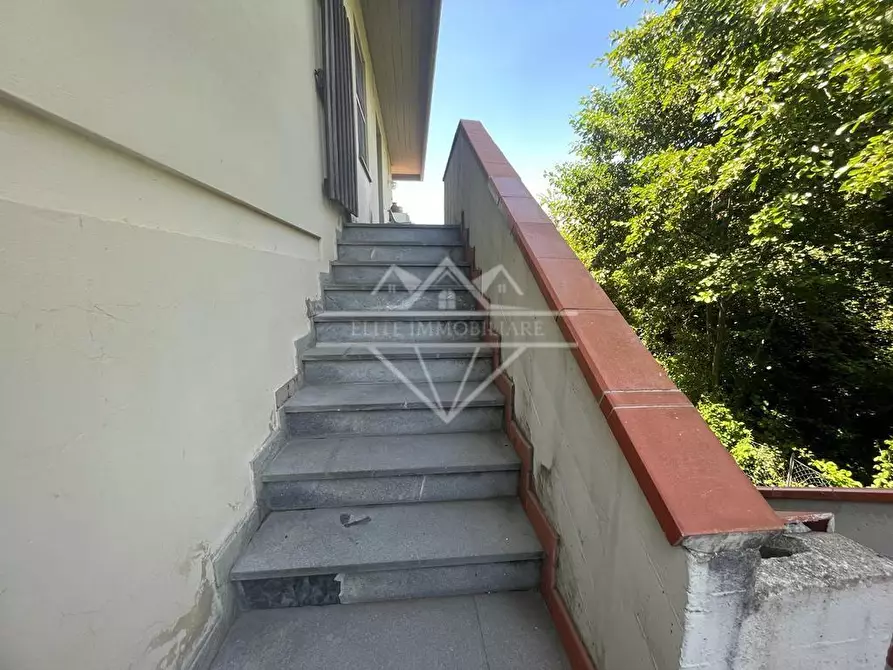 Immagine 24 di Casa bifamiliare in vendita  a Massa