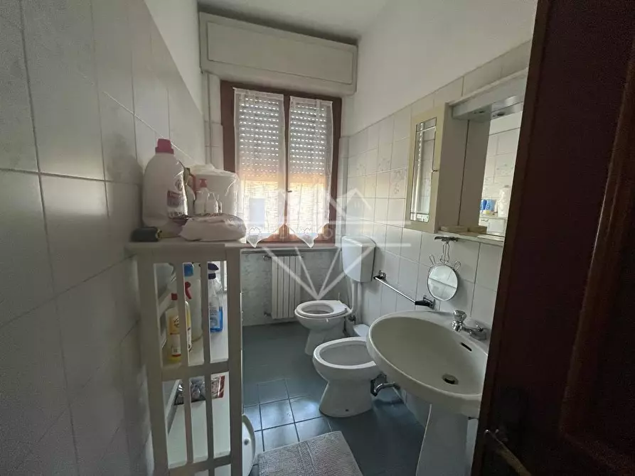 Immagine 19 di Casa bifamiliare in vendita  a Massa