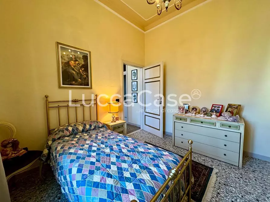 Immagine 6 di Villa in vendita  a Capannori