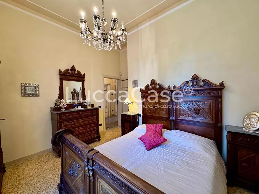 Immagine 14 di Villa in vendita  a Capannori