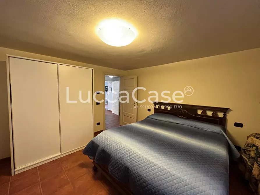 Immagine 28 di Villa in vendita  a Capannori