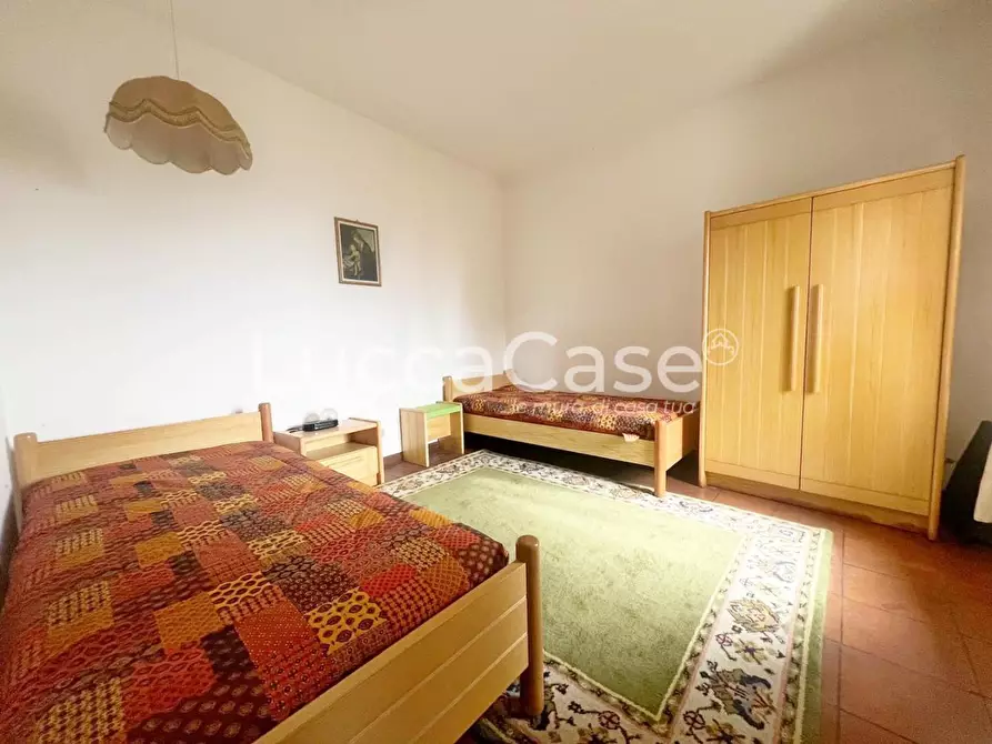 Immagine 46 di Casa colonica in vendita  a Camaiore