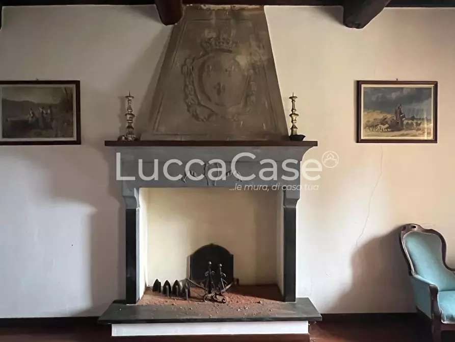 Immagine 22 di Casa colonica in vendita  a Camaiore