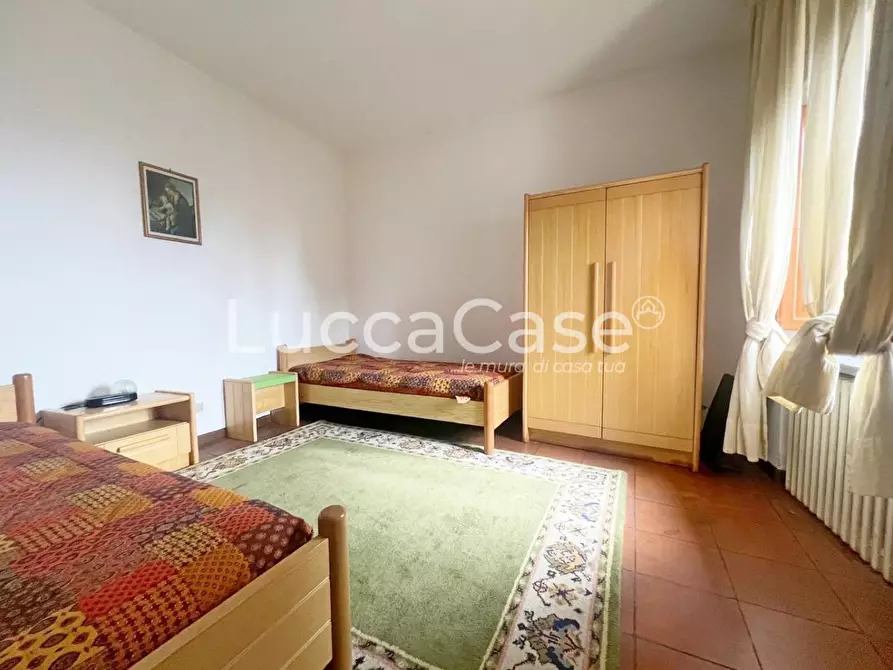 Immagine 47 di Casa colonica in vendita  a Camaiore