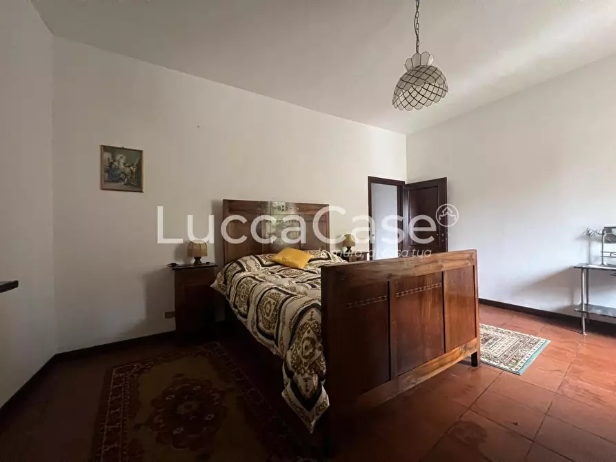 Immagine 17 di Casa colonica in vendita  a Camaiore