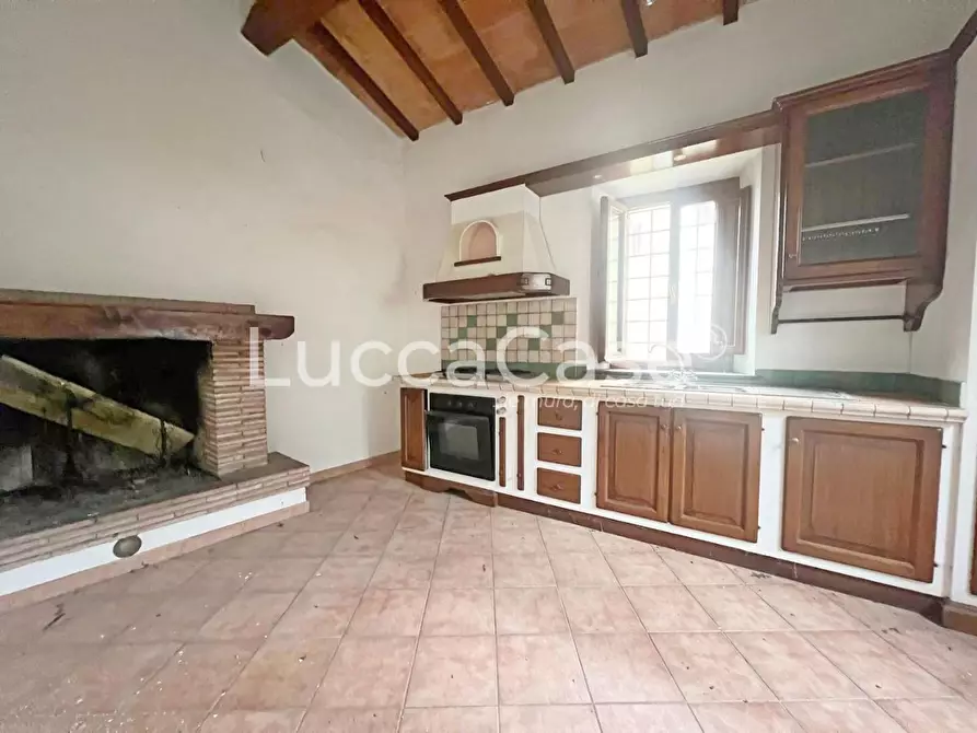 Immagine 23 di Casa colonica in vendita  a Camaiore