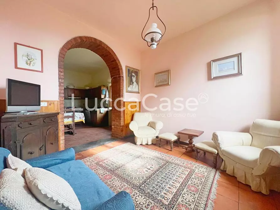 Immagine 42 di Casa colonica in vendita  a Camaiore