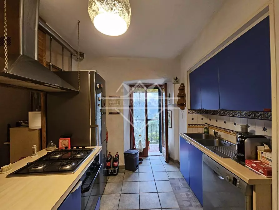 Immagine 4 di Appartamento in vendita  a Massa