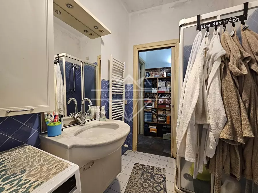 Immagine 13 di Appartamento in vendita  a Massa