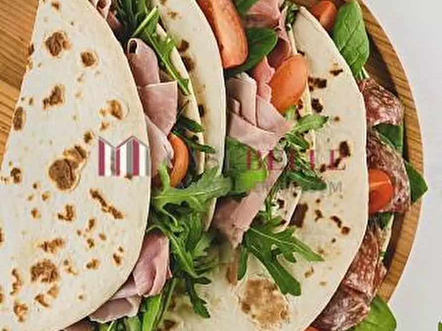 Immagine 6 di Bar / Ristorante in vendita  a Massa