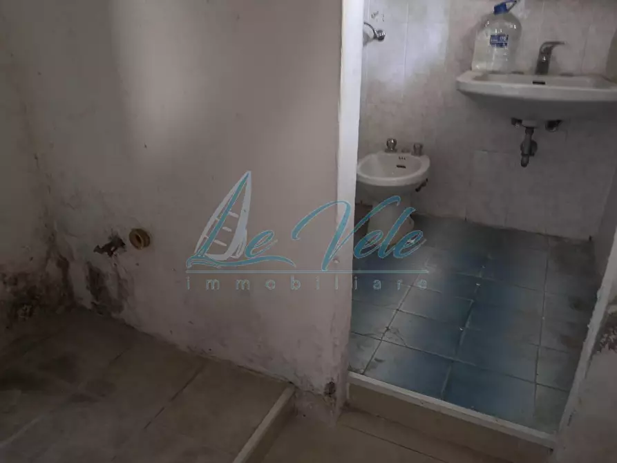 Immagine 29 di Terratetto in vendita  a Massa