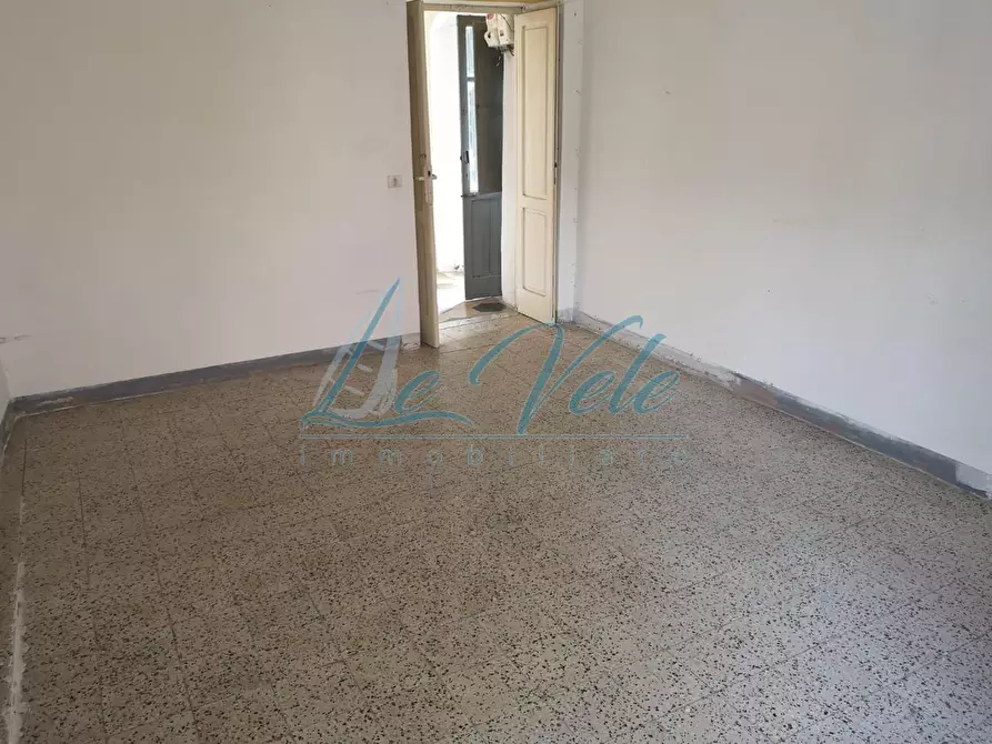 Immagine 33 di Terratetto in vendita  a Massa