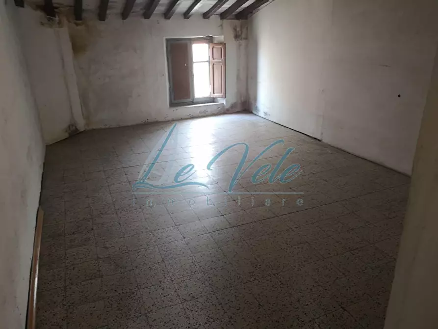 Immagine 31 di Terratetto in vendita  a Massa