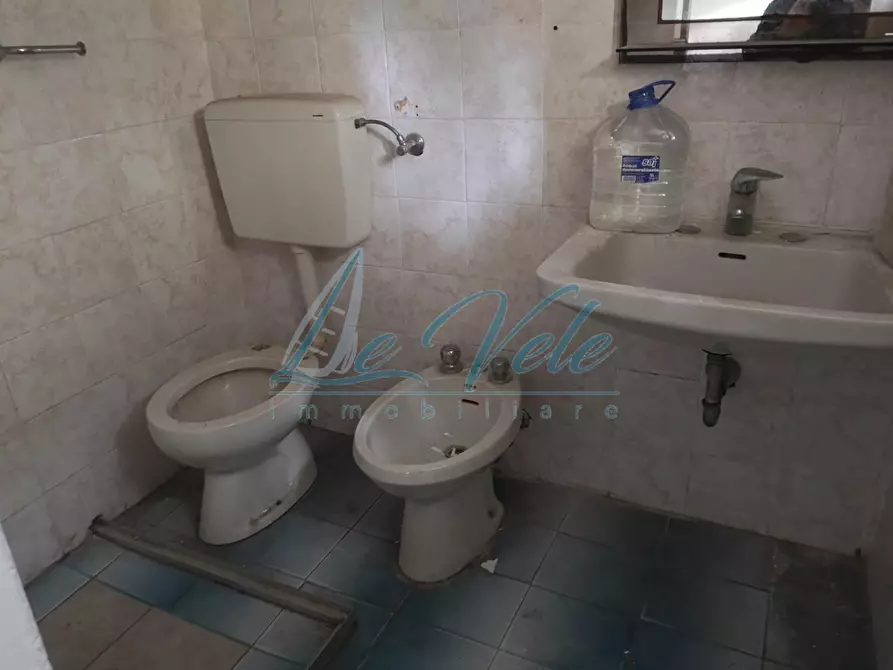 Immagine 27 di Terratetto in vendita  a Massa