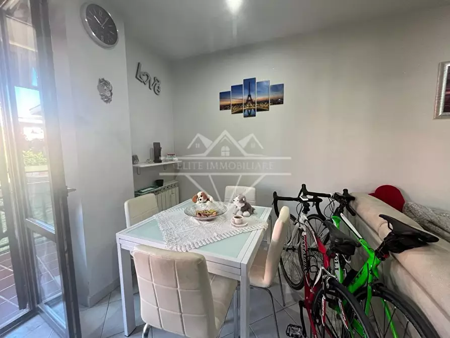 Immagine 3 di Appartamento in vendita  a Ortonovo