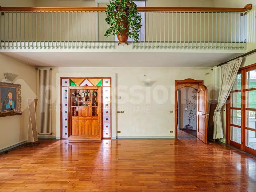 Immagine 9 di Villa in vendita  a Casciana Terme Lari