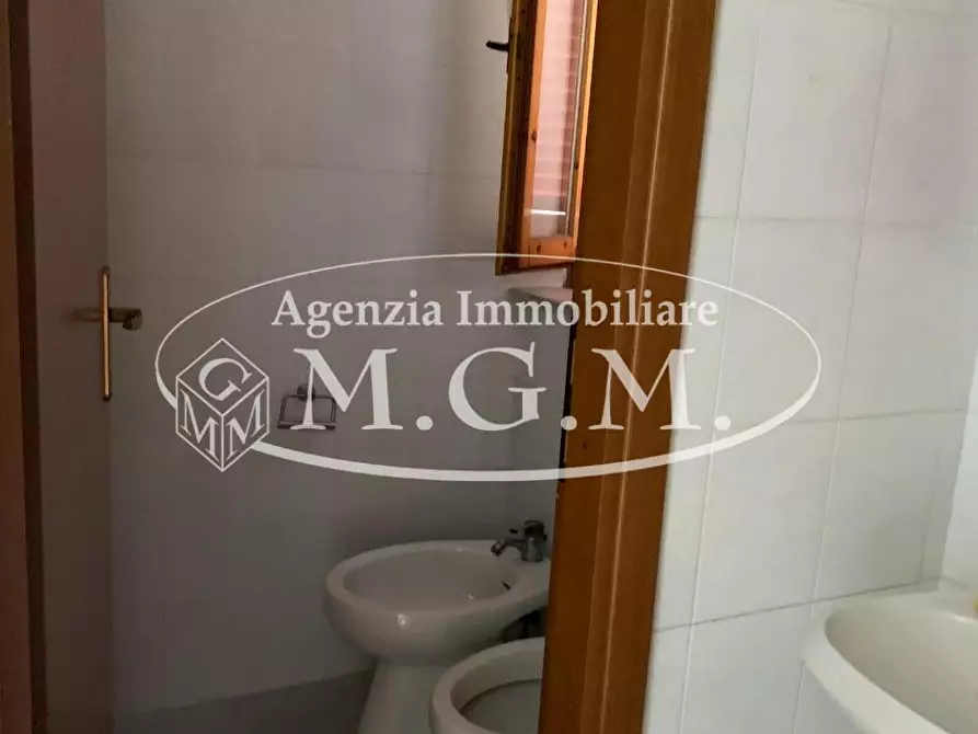 Immagine 9 di Locale commerciale in affitto  a Pontedera