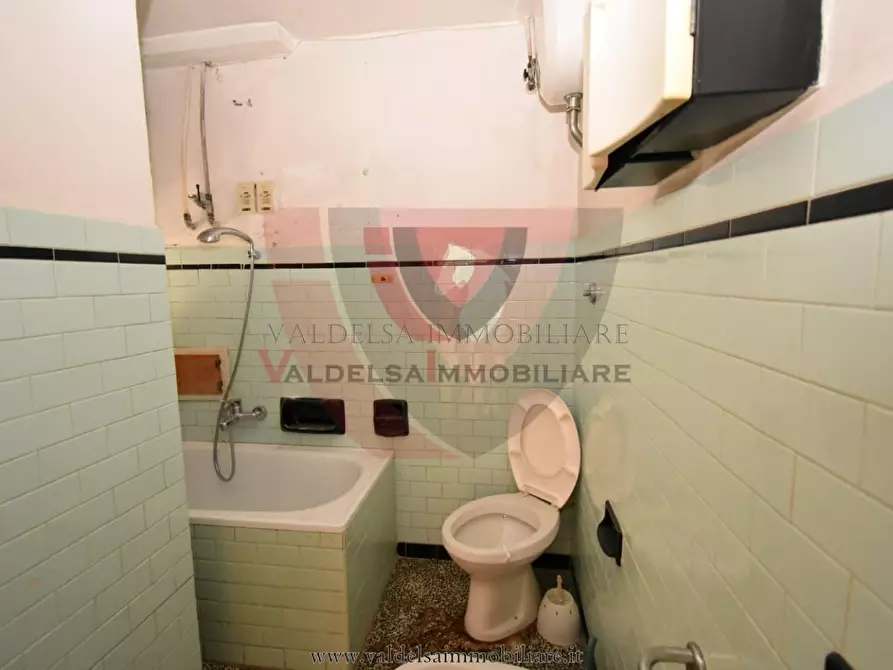 Immagine 24 di Appartamento in vendita  a Colle Di Val D'elsa