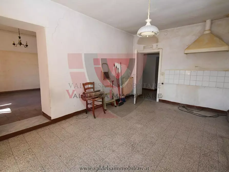 Immagine 15 di Appartamento in vendita  a Colle Di Val D'elsa