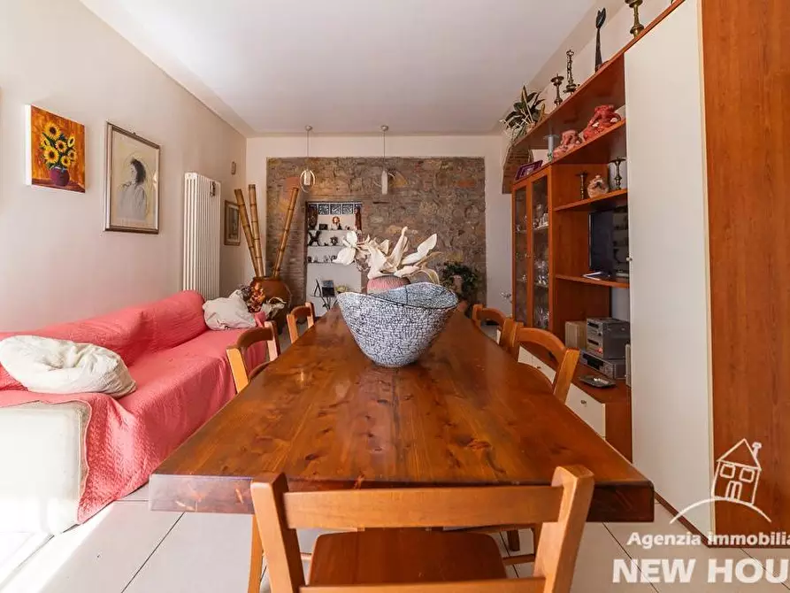 Immagine 26 di Terratetto in vendita  a Vecchiano